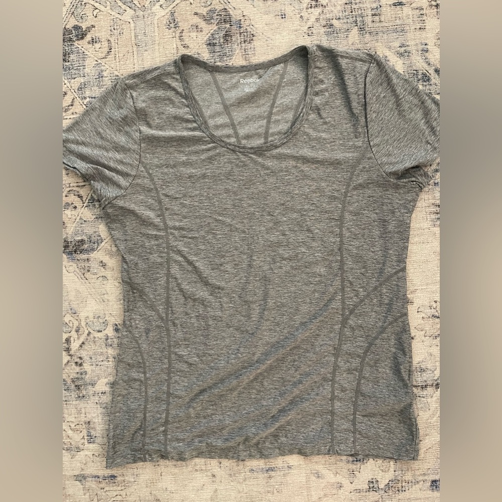 Reebok Athletic Top size XL